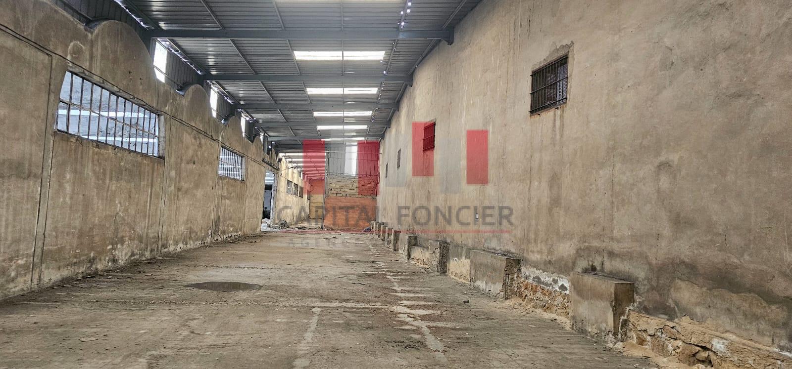 Usine  industrielle ( a rafraichir )  de 18.000 m de surface utile dont 20.000 m de surface de terrain a la vente en plein zone industrielle de ain sebaa coté Bld Chefchaouni - Photo 8