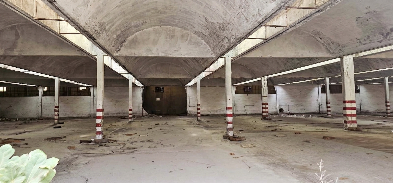 Usine  industrielle ( a rafraichir )  de 18.000 m de surface utile dont 20.000 m de surface de terrain a la vente en plein zone industrielle de ain sebaa coté Bld Chefchaouni - Photo 10